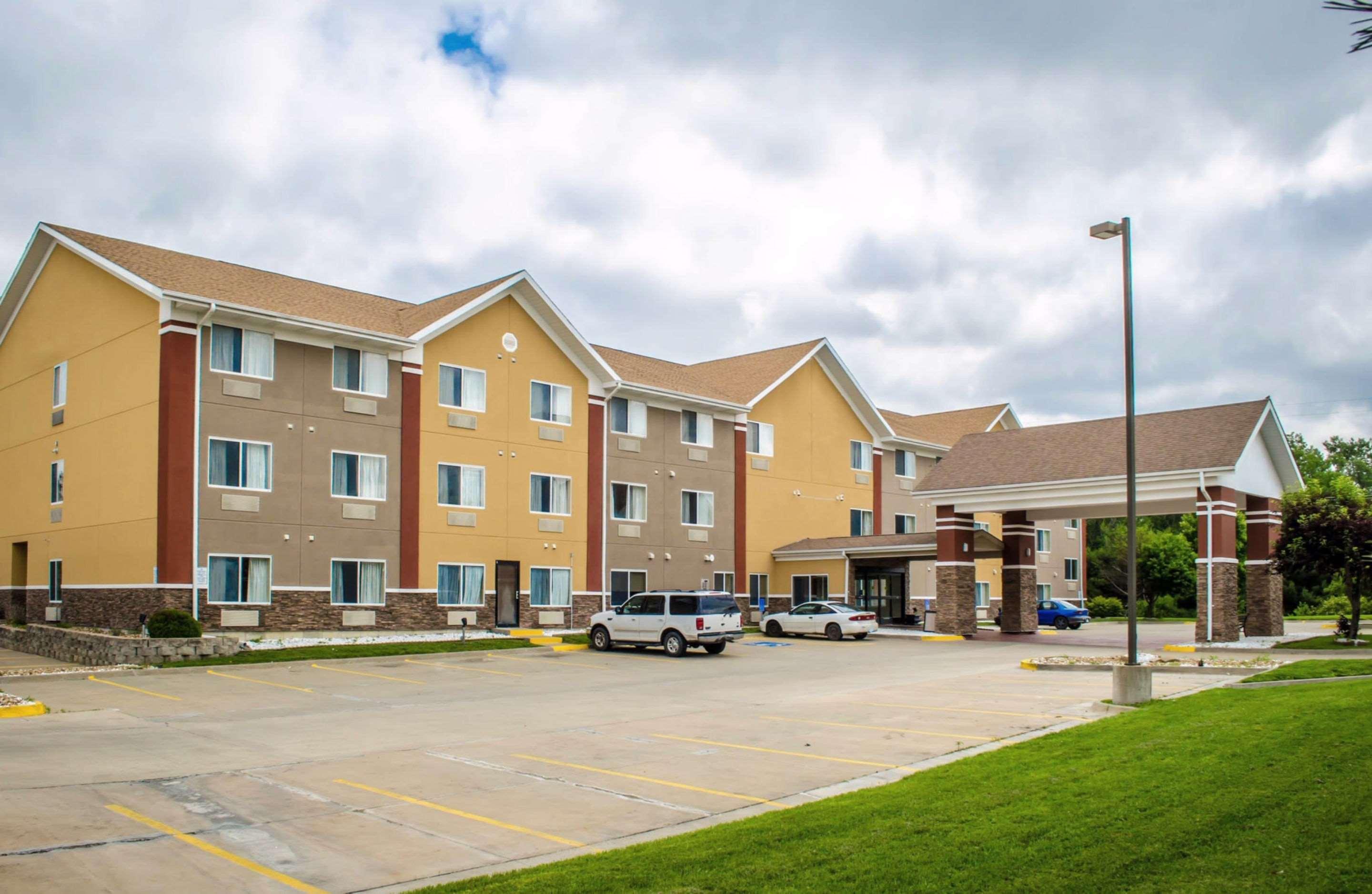 Quality Suites Saint Joseph Exterior foto